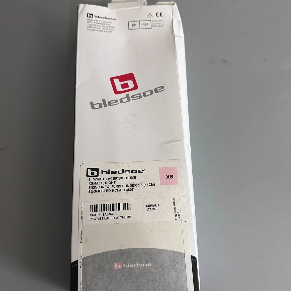 Bledsoe 8 Inch Wrist Lacer with Thumb Spica Right Hand XS SA805201 L3807